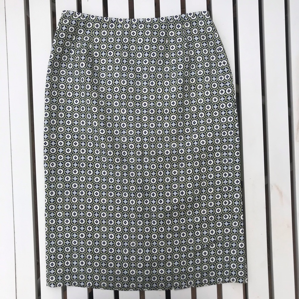 💙4/$20 Silk Skirt, Size 4
